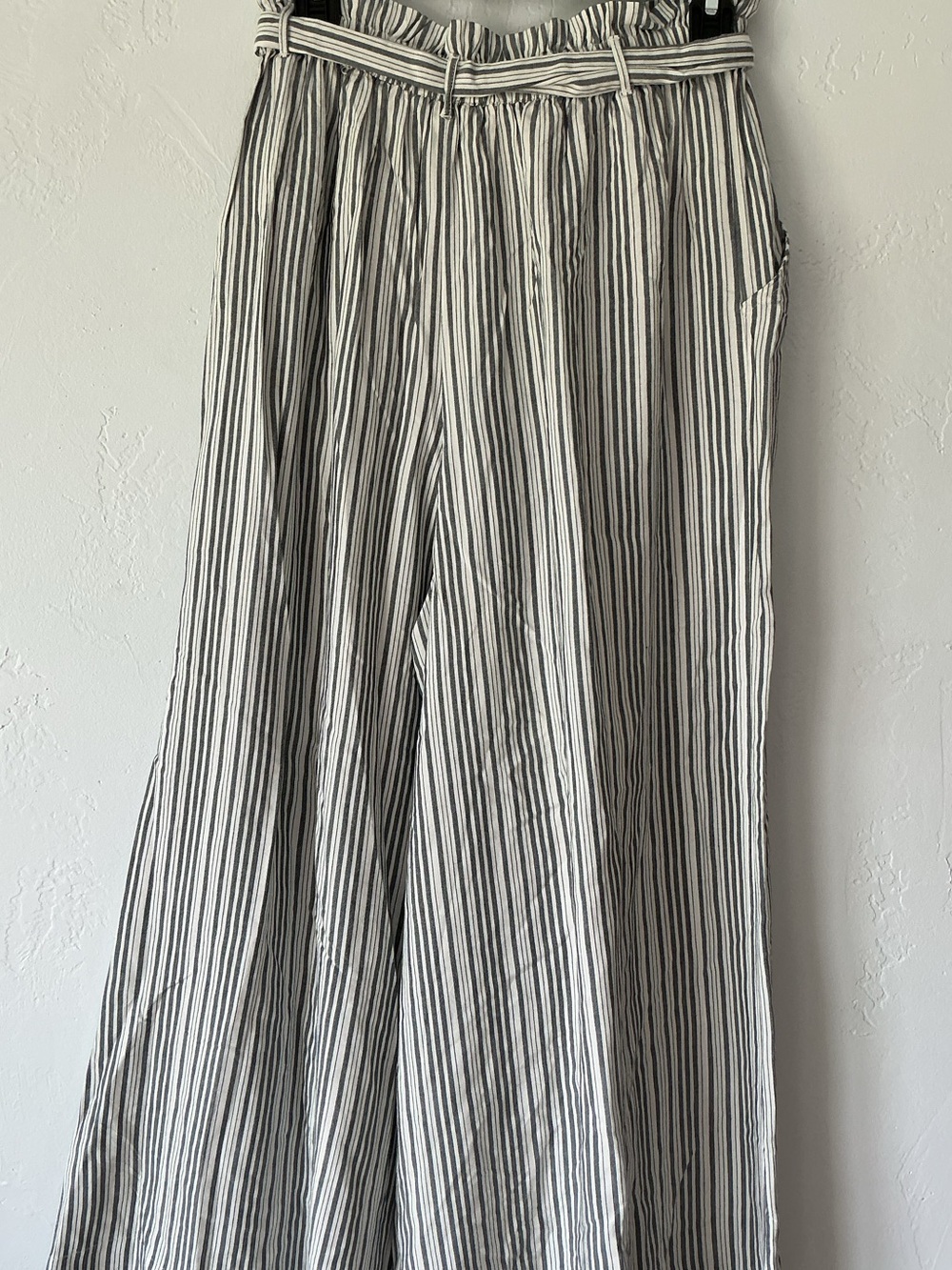 American Eagle Outfitters Wide Leg Black and White Striped Drawstring Pants - Picture 8 of 9